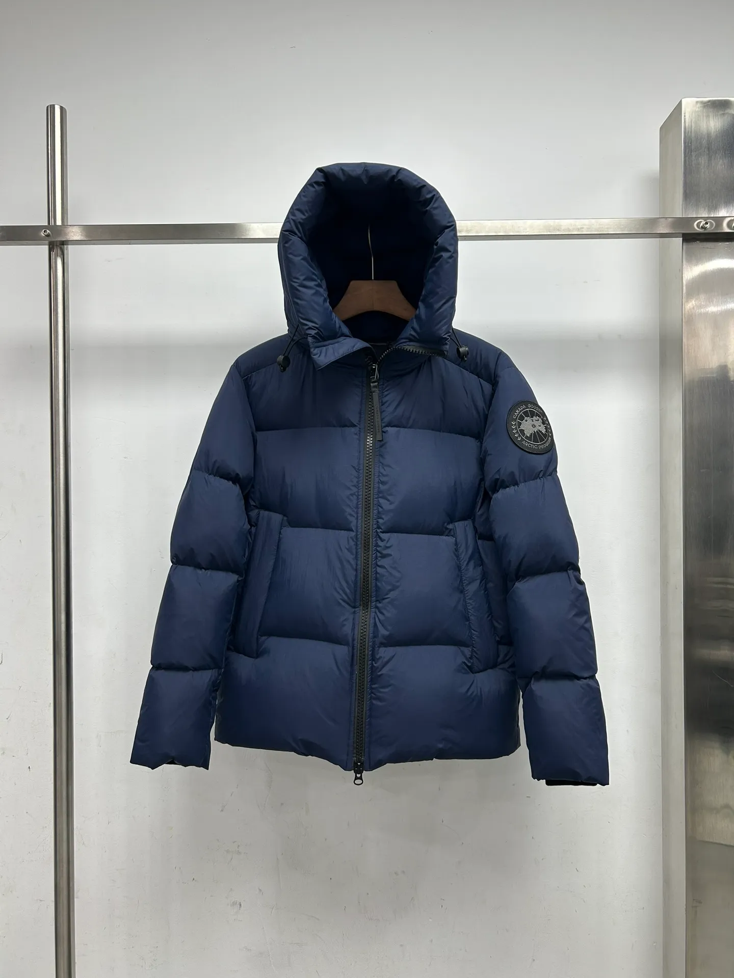 P980 Top Version 2282MB Crofton Puffer New Matte Men's Jacket Down Color: Dark Blue Black Label. Size: S M L XL XXL.